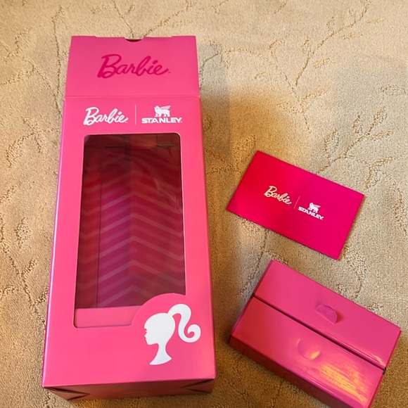 Stanley x Barbie BARBIE ICON 40 OZ QUENCHER Packaging Only - Picture 2 of 5